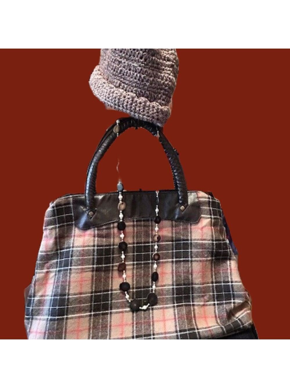 Woodsy Look featuring a spacious handbag, a trendy hat and coordinating necklace - Picture 2 of 4